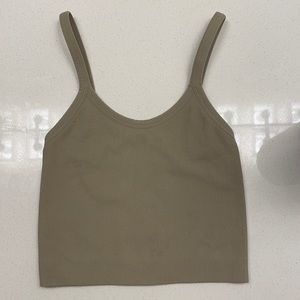 Set Active Body Crop in Sand